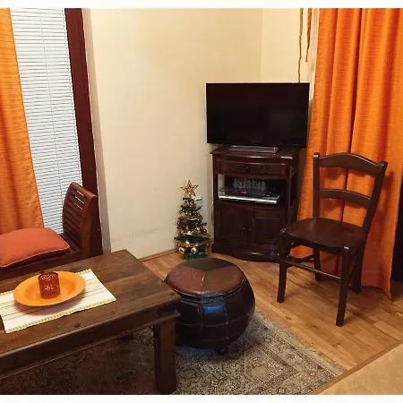 Lägenhetshotell Jelena, Tara Kaludjerske Bare