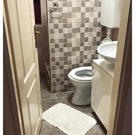 Jelena, Tara Aparthotel Kaludjerske Bare