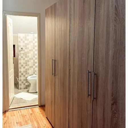 Jelena, Tara Aparthotel Kaludjerske Bare